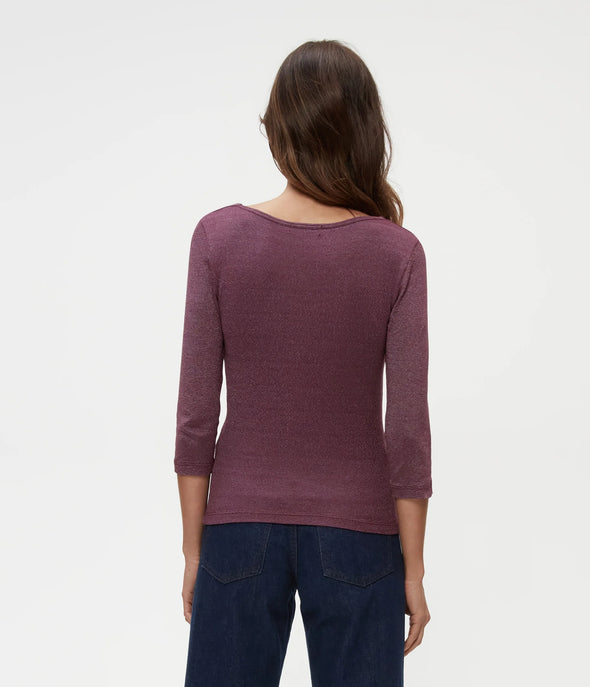 Angelina Shine V-Neck Tee in Beetroot