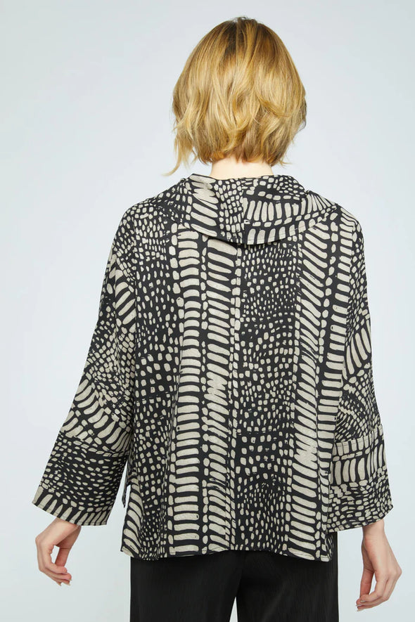 Crepe Stepping Stones Pullover in Black