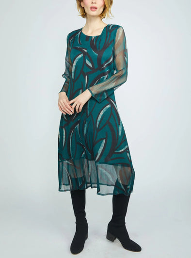 Parisian Pleats Vin Rendezvous Dress in Marine