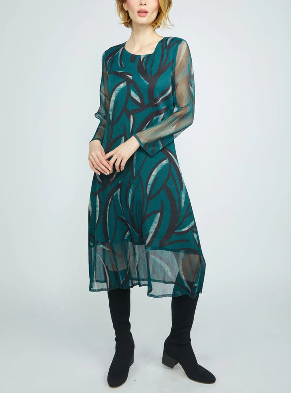 Parisian Pleats Vin Rendezvous Dress in Marine