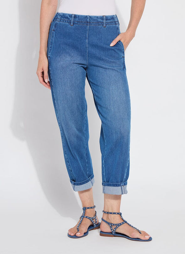 Winslet Cuffed Barrel Crop in Mid Wash