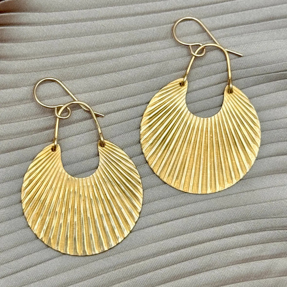 Handmade Hearth Earrings Gold