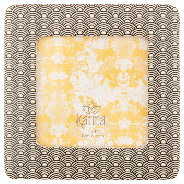 Scallop Waves Frame