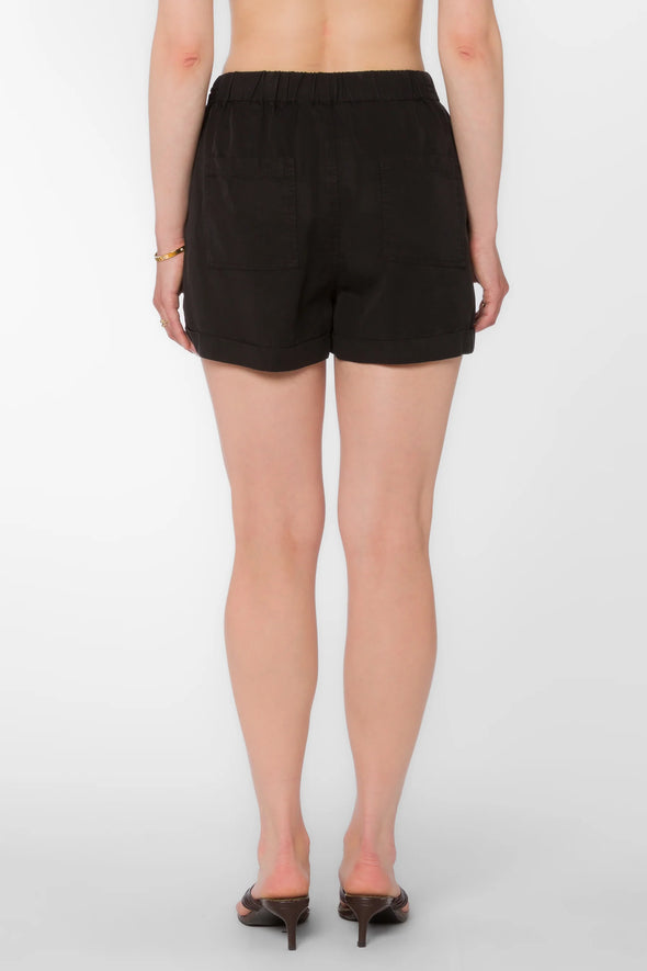 Lyra Shorts in Black