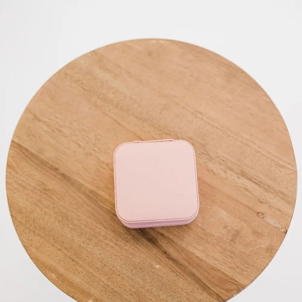 Christina Jewelry Case in Matte Pink