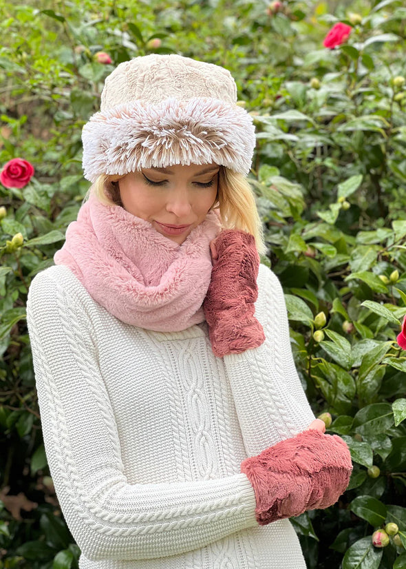 Neckwarmer in Frosted Cedar