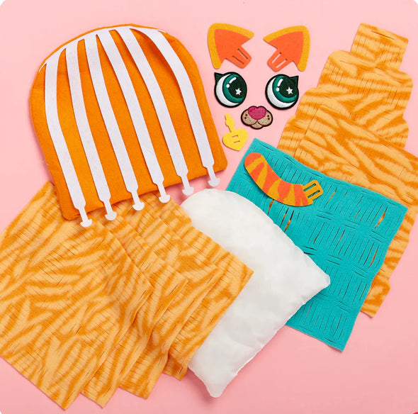 Magic Scrunch Pillow: Kitty