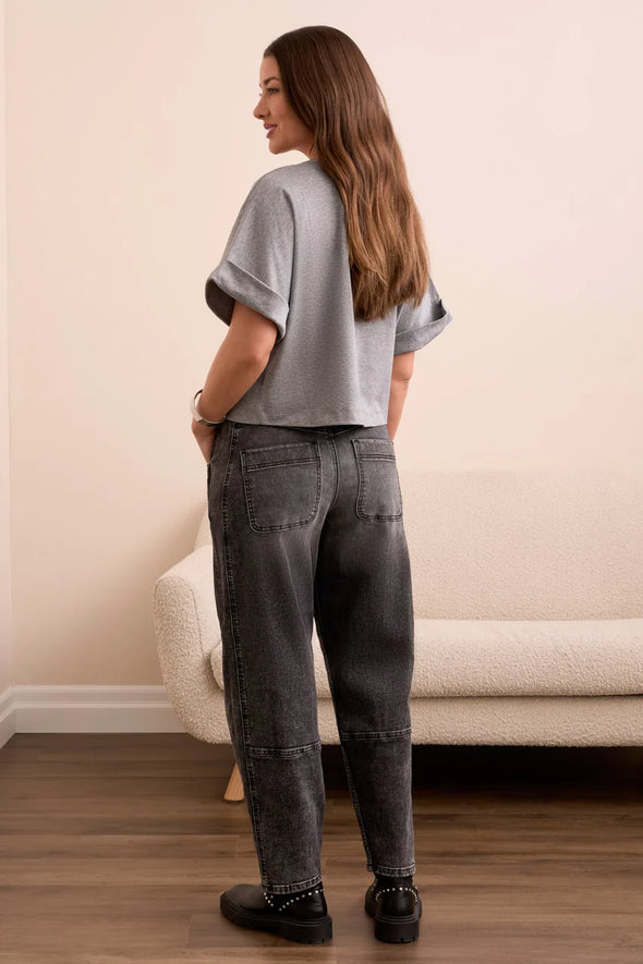 Audrey Girlfriend Barrel Jeans in Ltgreyarea