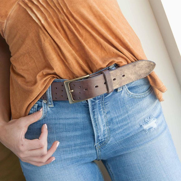 Perforata Curved Leather Belt